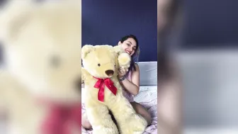 nancymiami  jerking off and cums