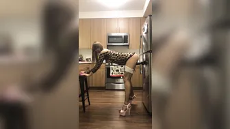 missmeforever gorgeous chick jerks off her pussy with phallus