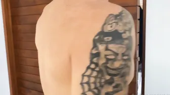 malyia incendiary slut pulls his cap with his fingers
