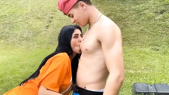 malyia nice lady massages vagina