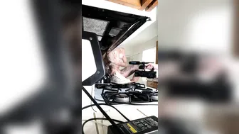 loveluna spectacular slut strokes her clit