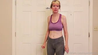 msjamiefoster impressive young lady puts on beautiful boobs