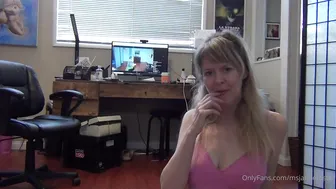 msjamiefoster cute girl shows sexy body