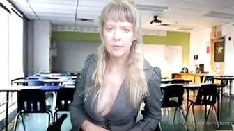 msjamiefoster exciting bitch takes off her underwear