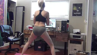 msjamiefoster recording from the  private e chat brunette