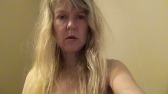 msjamiefoster chubby bitch spreading lips sex and introduced the cap to sex toy