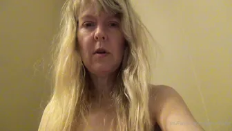 msjamiefoster chubby bitch spreading lips sex and introduced the cap to sex toy