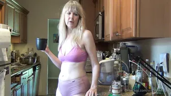 msjamiefoster doll in stockings pulls pussy with fingers