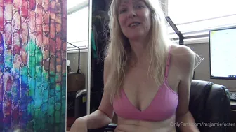 msjamiefoster cute slut caresses intimate places