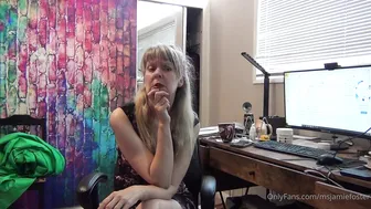 msjamiefoster at work shows panties