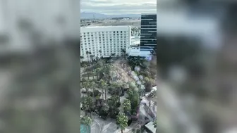 maggiegreenlive mature slut pulls pussy while lying in a chair