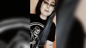littlekittenn busty blonde with tattoo fucks both holes