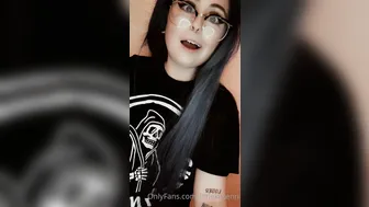 littlekittenn busty blonde with tattoo fucks both holes