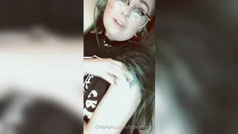 littlekittenn Busty courtesan