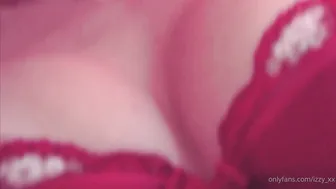 izzy xx charismatic girl jerking juicy holes