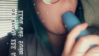 littlekittenn spectacled slut fucked by sex toys