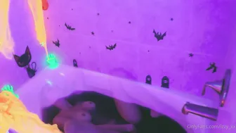 izzy xx in oil shows a graceful body