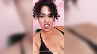 gemtheegoddess Busty brunette