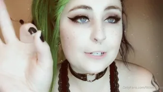 littlekittenn sucking dick and jerking off on camera showing her little holes