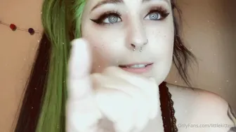 littlekittenn sucking dick and jerking off on camera showing her little holes