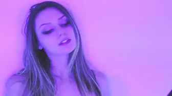 izzy xx naughty bitches gently masturbate shaved pussies