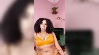 gemtheegoddess juicy girls teasing shaved pussies