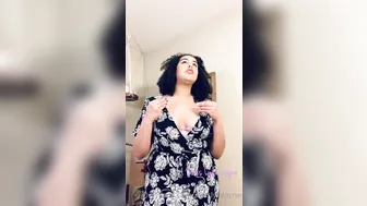 gemtheegoddess slut in stockings fucks clit