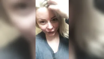 teendreamxo delightful chick fucks herself hard
