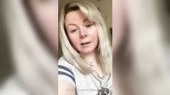 teendreamxo naked handjob on the floor