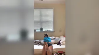 stonedmoon graceful babe gently masturbates pussy