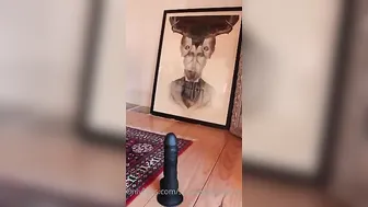 samuelandsienna busty  girl  fingering her pussy with a vibrator