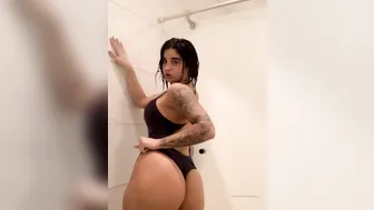 priya y wonderful redhead sexy poses for the camera