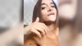 priya y chic shows shaved holes