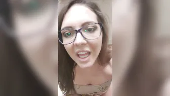 sadieholmes gorgeous confused handjob pussy