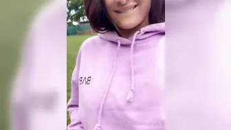 priya y convulsing