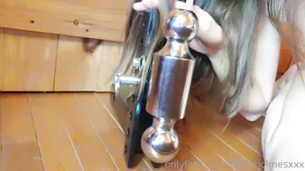 sadieholmes  cam girl  masturbates shaved vagina