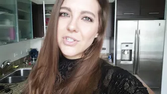 sadieholmes petite slut masturbates with her fingers