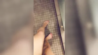 latinmamicd22 fucks herself in the pussy with a toy