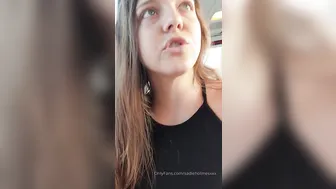 sadieholmes gracious chica shows gorgeous body