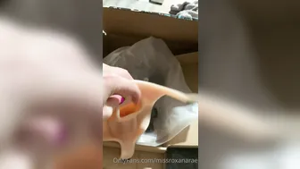 missroxanarae lynch attractive slut caresses shaved cunt