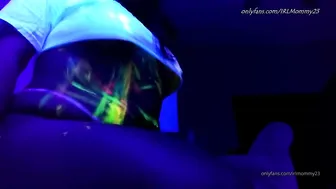 irlmommy23 crazy passion fingering shaved pussy