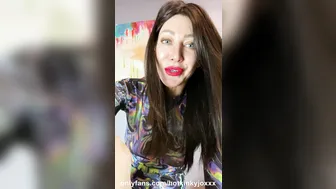 hotkinkyjoxxx gorgeous chick fucks cunt with phallus