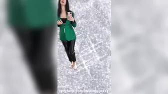 hotkinkyjoxxx lustful babe pulls on the couch