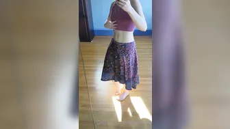 elfgirltalia cute lady shows natural tits