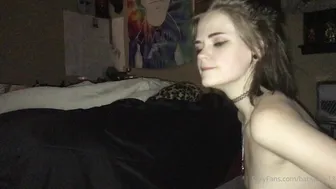 babyjade13 hot lady passionately pulls pussy