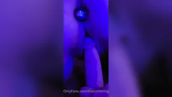 thecummings2020 hot lady passionately pulls pussy