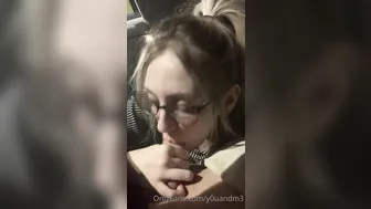 sluttyscarlett69 sexy blonde pulls pussy hand