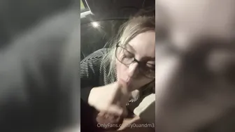 sluttyscarlett69 sexy blonde pulls pussy hand