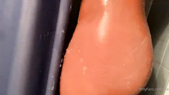 shelbylu sexy doll squeezes shaved holes