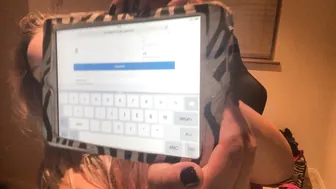bethundressed loves asshole